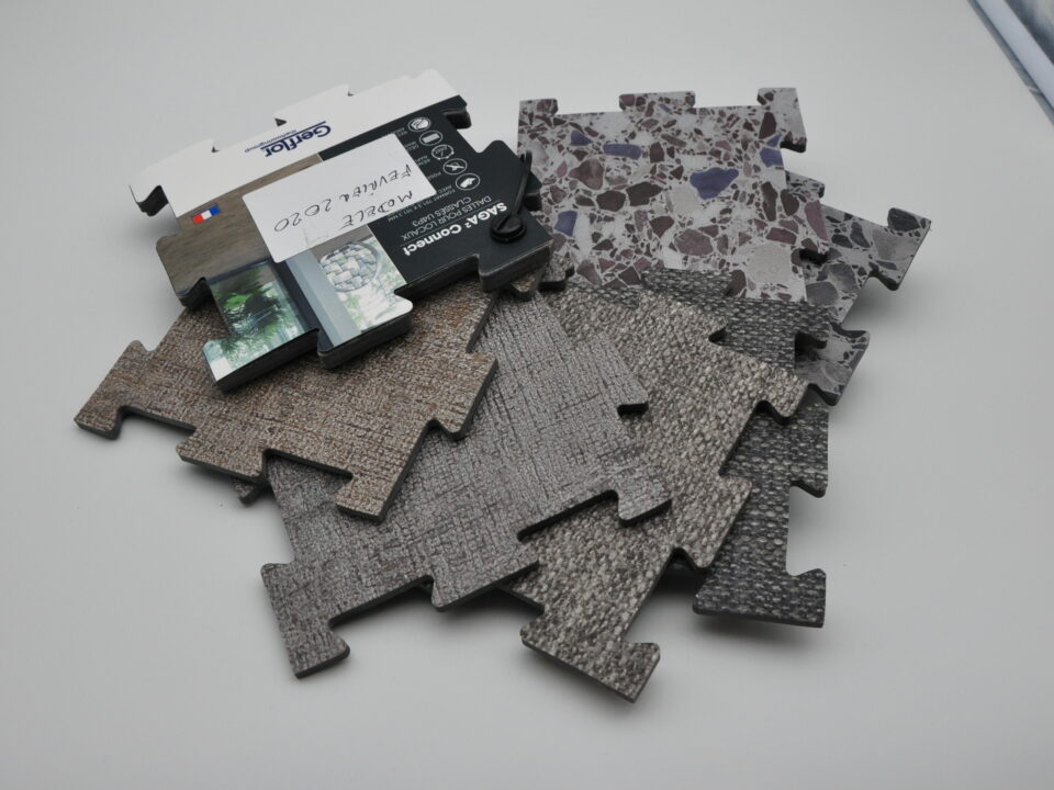 Découpe précise d'échantillons en PVC pour applications industrielles et prototypage.