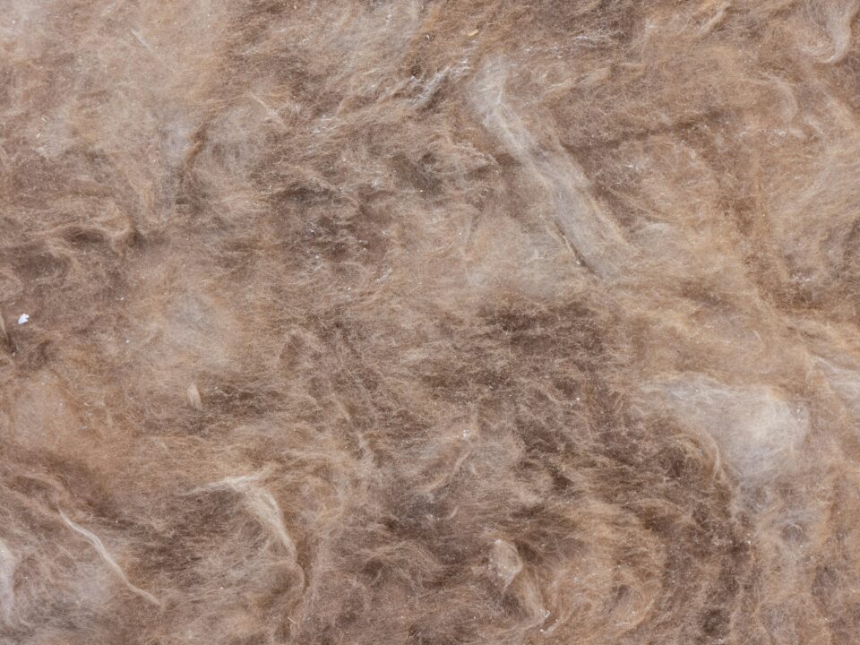 Échantillonnage et découpe sur mesure de mousse et matériaux souples pour prototypage et emballage.