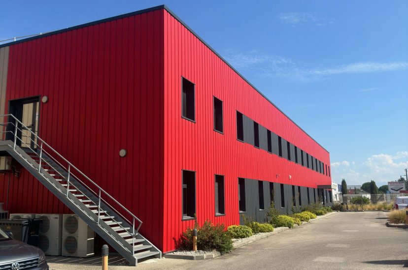 VTD Allobroges - Découpe de maroquinerie et préparation de kits pour l'industrie à Romans-sur-Isère, Drôme.