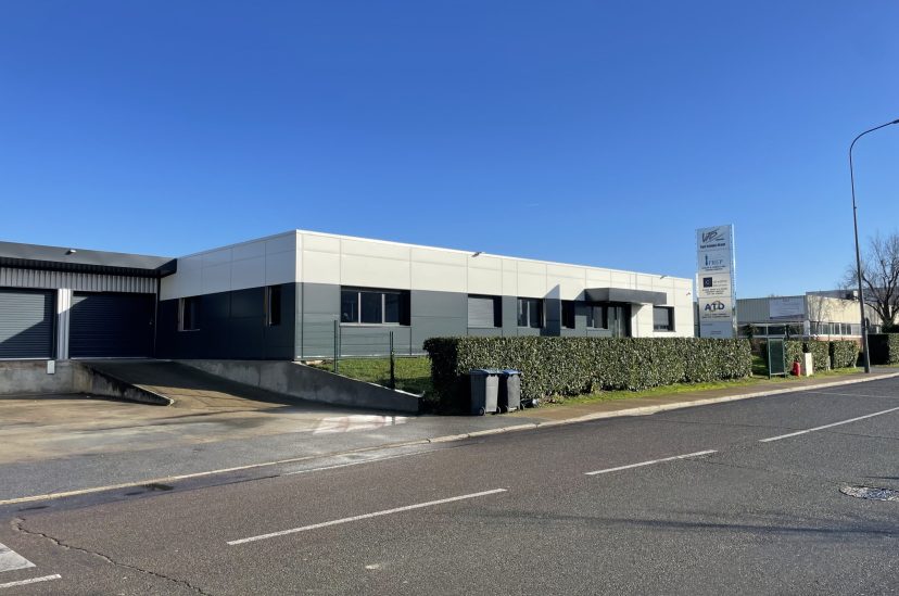 VTD Veyret Techniques Découpe à Ecquevilly, Paris, et Poissy – Usinage de précision et découpe de matériaux pour des applications industrielles.